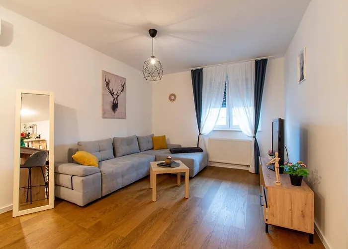 Flexible Selfcheckins 39 - Zagreb - Parking - New