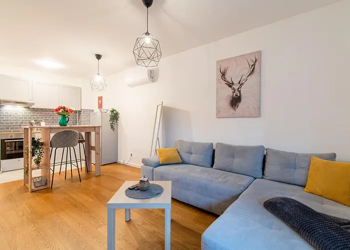 Flexible Selfcheckins 39 - Zagreb - Parking - New